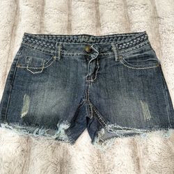 Women’s Short, Size 3