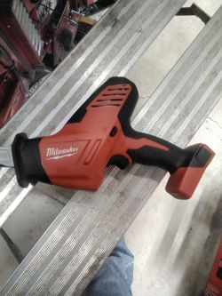 MILWAUKEE M18 HACKZALL