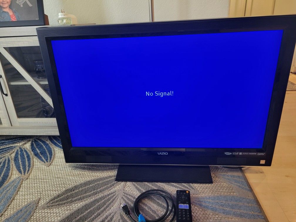 37" VIZIO TV!! 50!!