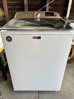 Maytag 4.7 Cu. Ft. Smart Top Load Washing Machine