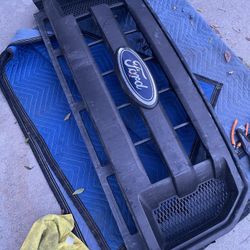 Ford Grill 11-16