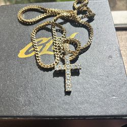 GLD Diamond Cross in Rose Gold