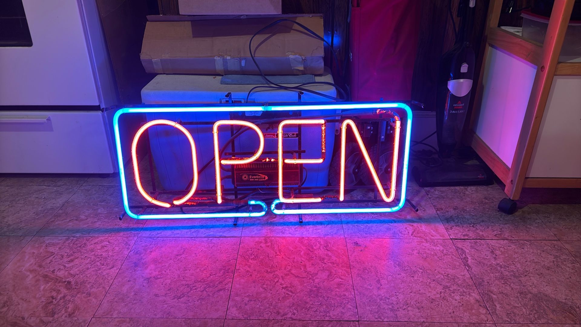 Neon “OPEN “ Sign