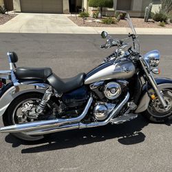 2006 Kawasaki Vulcan 1600 Classic Motorcycle