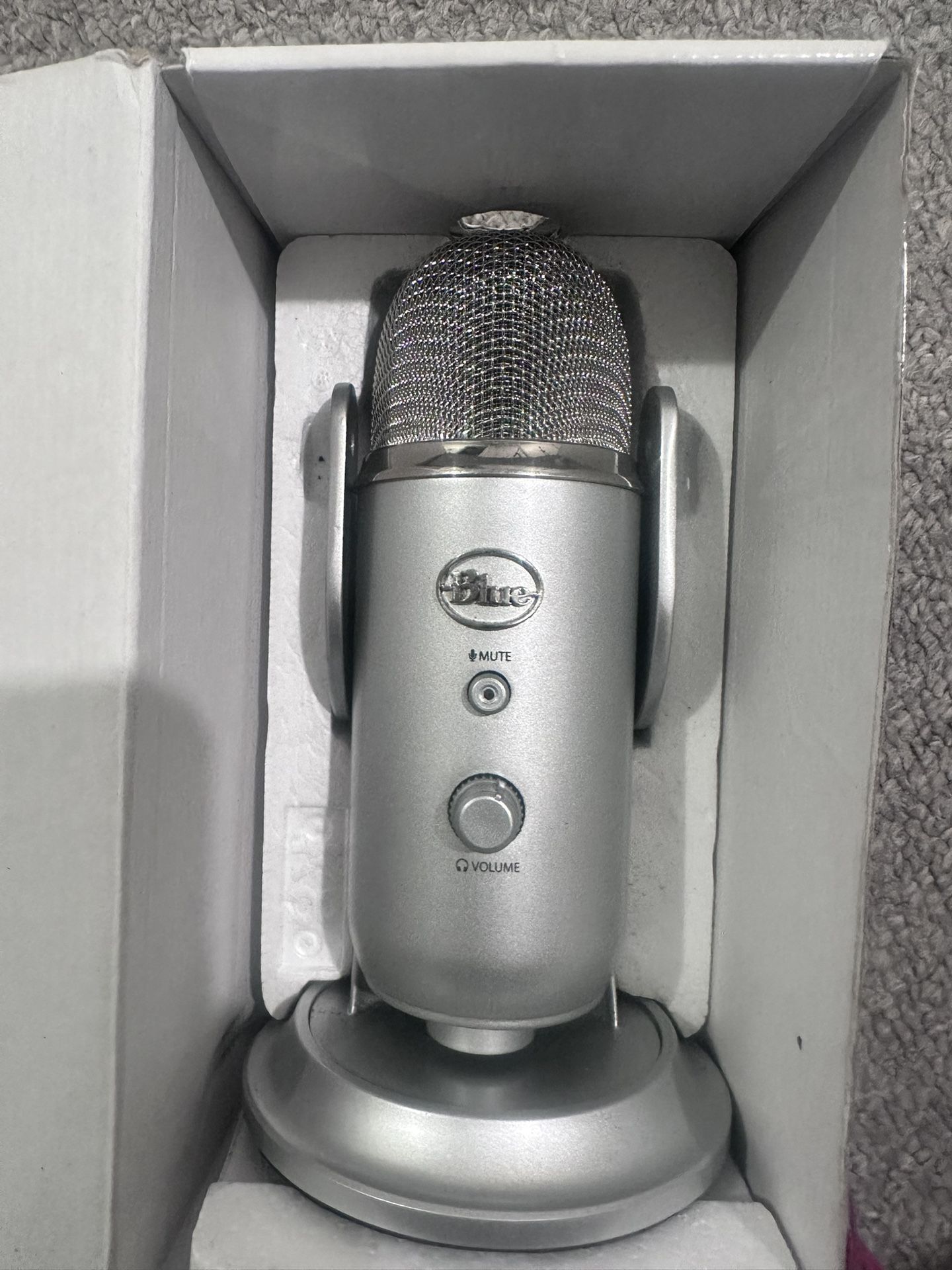 Blue Yeti USB Mic
