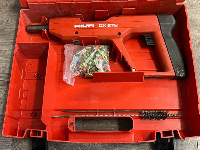 Hilti (DX E72) Powder Actuated Nail Gun
