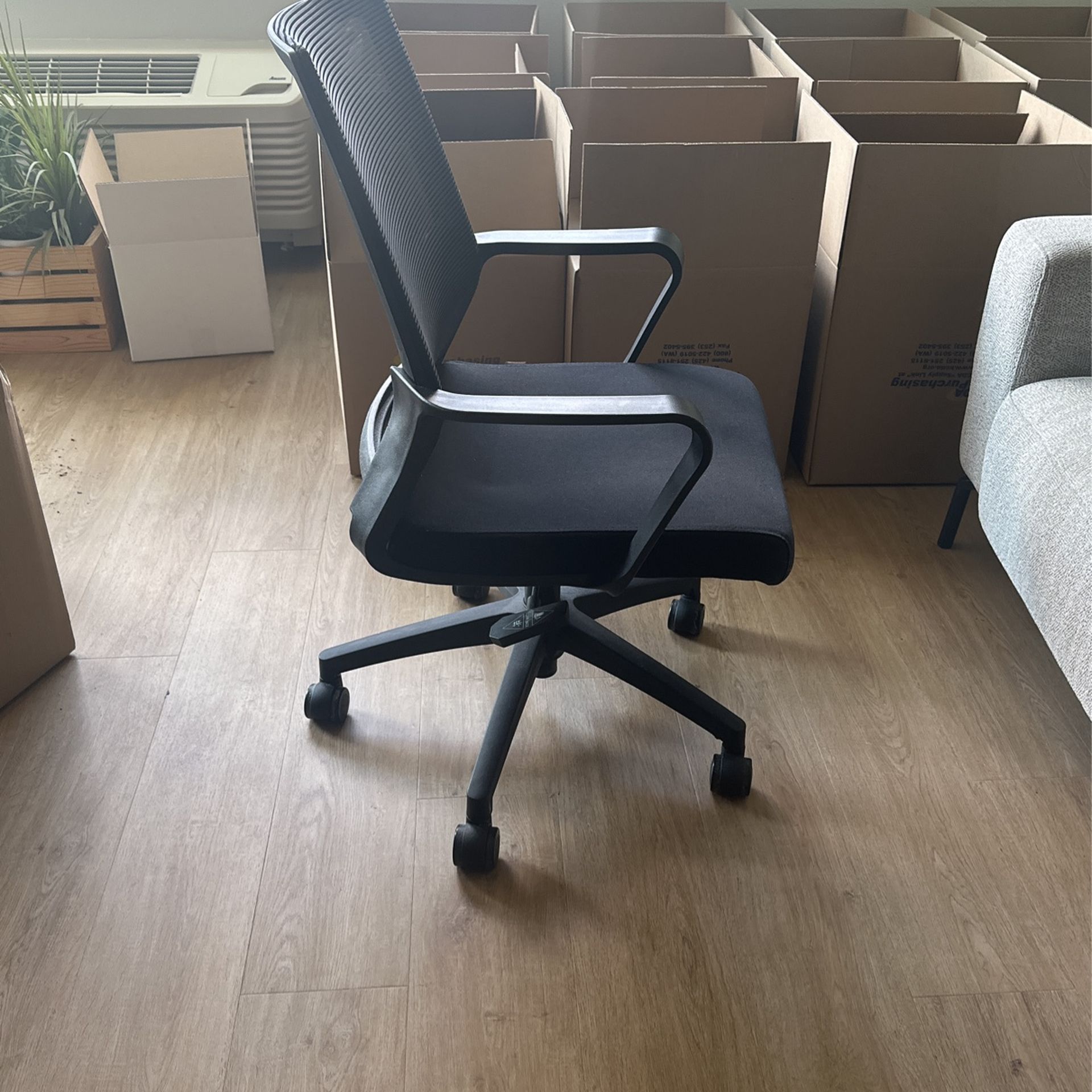 Desk Chair for Sale in Renton, WA OfferUp