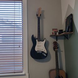 Used No Named Guitar