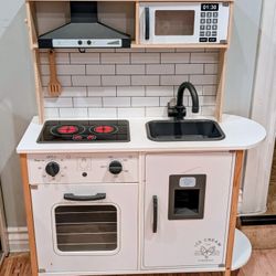 Wooden Children's Play Kitchen
