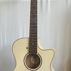 Daisy Rock DR6274 Wildwood Cutaway Acoustic Electric Guitar Pearl White. New strings. Built in Fishman preamp, tuner and pickup. Ding on face, playing
