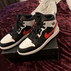 Jordan Retro 1s 