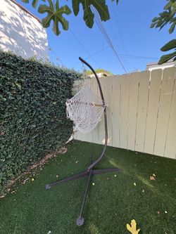 Outdoor hanging rope chair