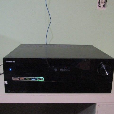 Samsung A/V Surround Receiver AV-R730
