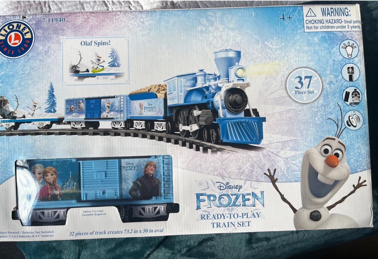 Lionel Disney's Frozen Battery-Powered Model Train Set