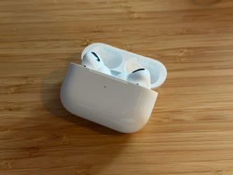 Apple AirPods Pro (Gen 1)