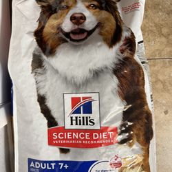 NEW - 33lbs- Hills Science Diet - Adult 7+. 