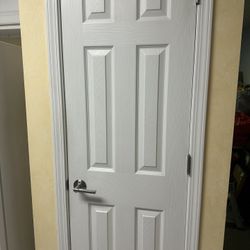 White Door 24 Inch