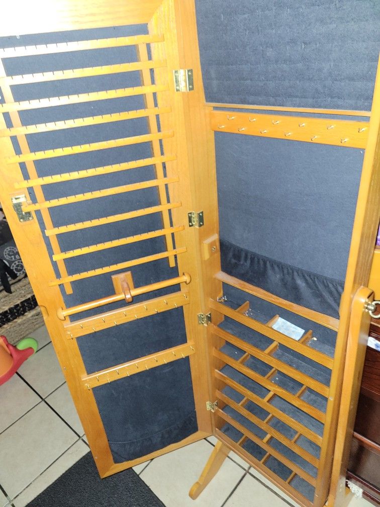 Freestanding Jewelry Armoire With Mirror