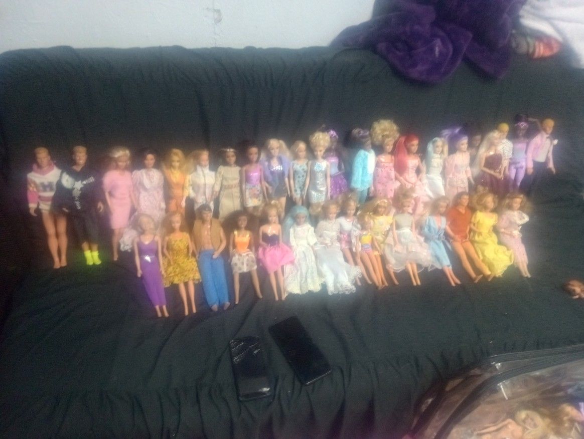 Over 65 Barbie And Ken Dolls And Skippy