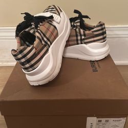 Burberry 