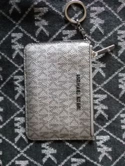 Michael Kors Jet Set Logo Coin Wallet