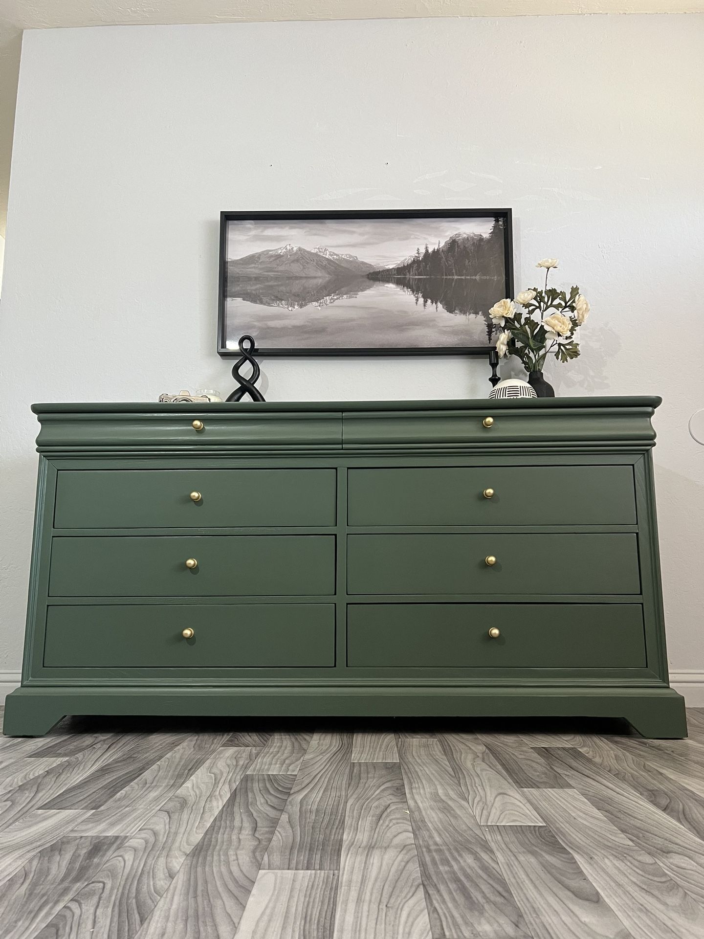 Dresser