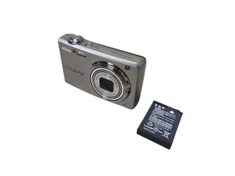 Nikon Coolpix S630 Black 12.0 MP Auto Focus Compact Digital Camera | Tested