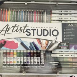 Art Studio Set 200+ Piece Set NEW SEALED