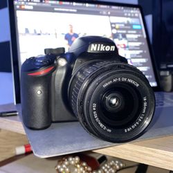 Nikon D3200 