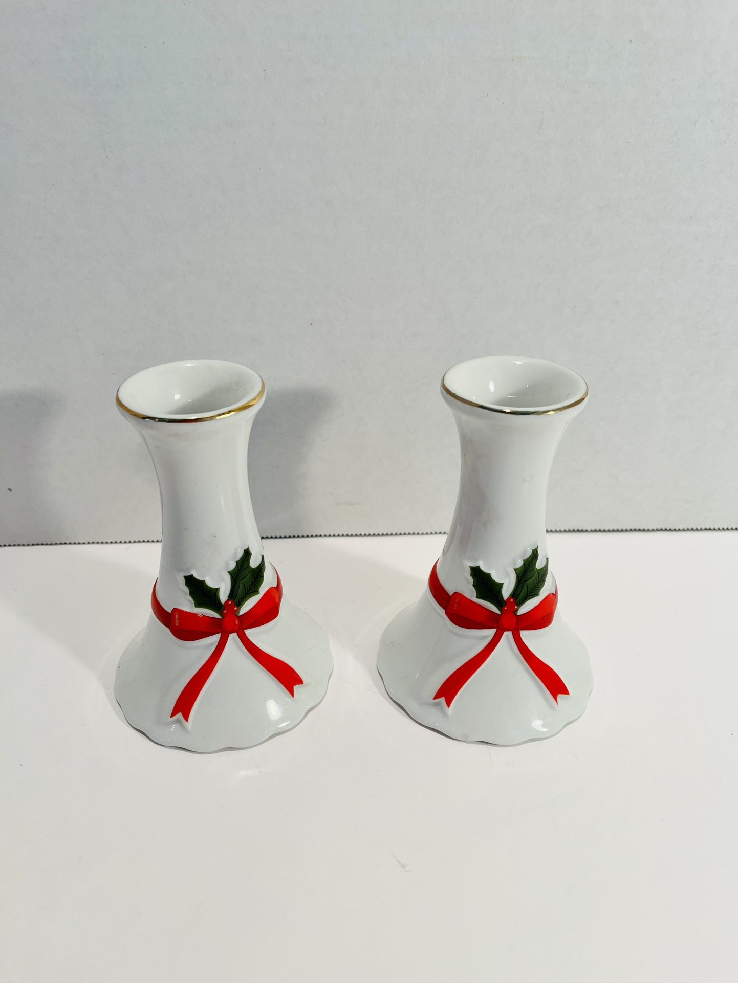 Mount Clemens Pottery Christmas Taper Candle Holders, Set Of 2 Japan. 