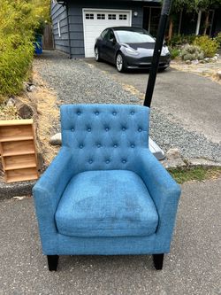 Free arm chair
