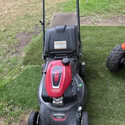 Honda 21 In Lawn Mower 
