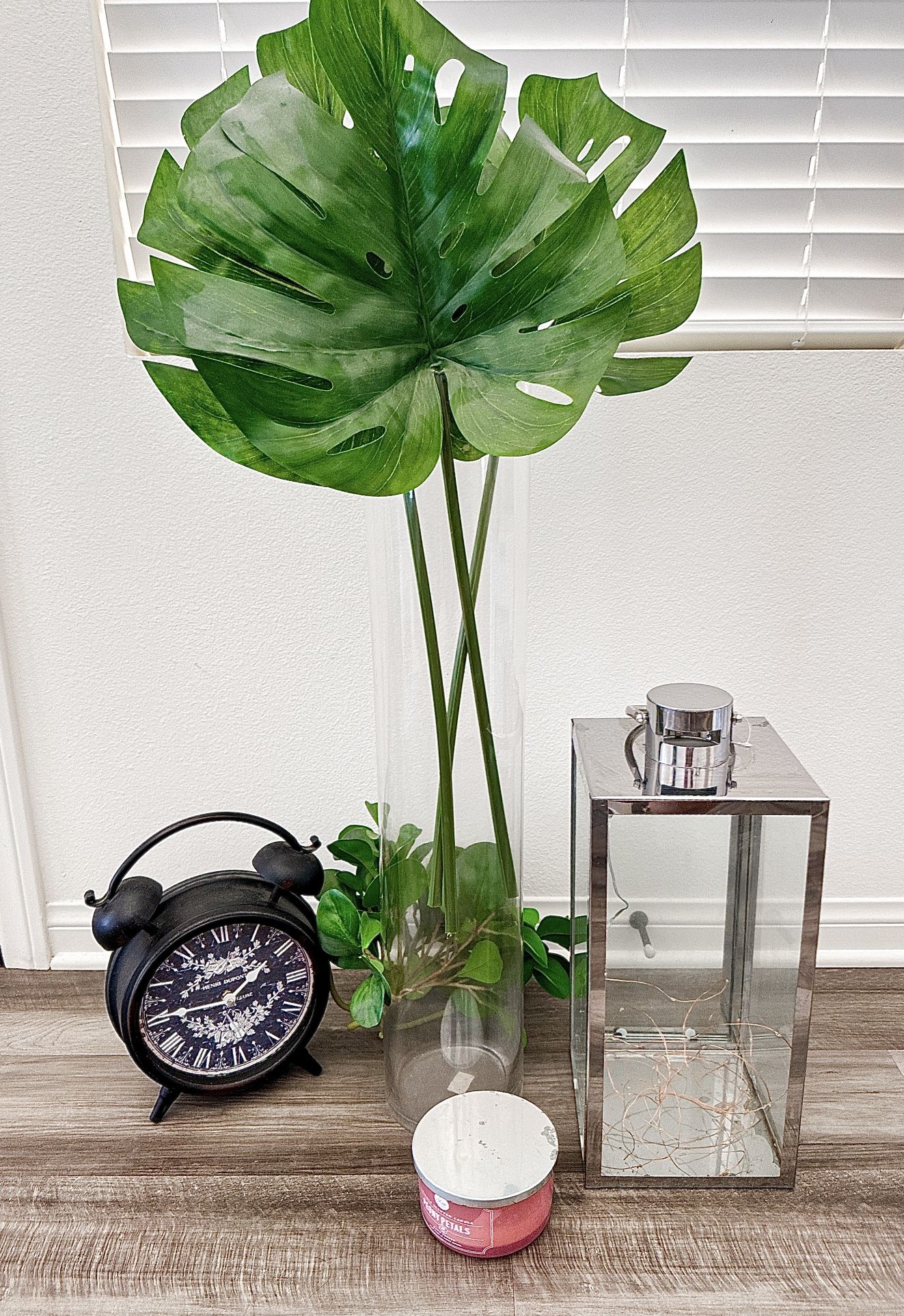 Entire Set of High-End Home Decor (Glass Hurricane Vase, Glass Lantern, Monstera Leaf Decor, Clock, Scented Candles Artificial Plant 
