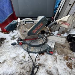 Bosch 4212 L Miter Saw 