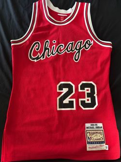 Mitchell & Ness Michael Jordan Chicago Bulls 1984-85 Authentic Jersey