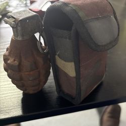 Vintage ww2 pineapple grande