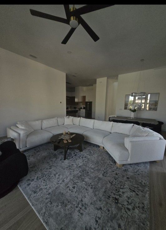 Brand New Sectional Sofa/ Couch