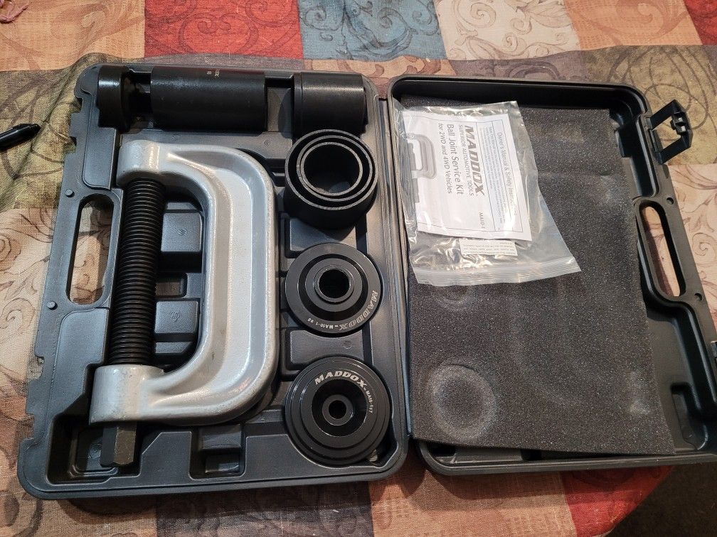MADDOX Ball Joint Service Kit for 2WD and 4WD Vehicles....New 
