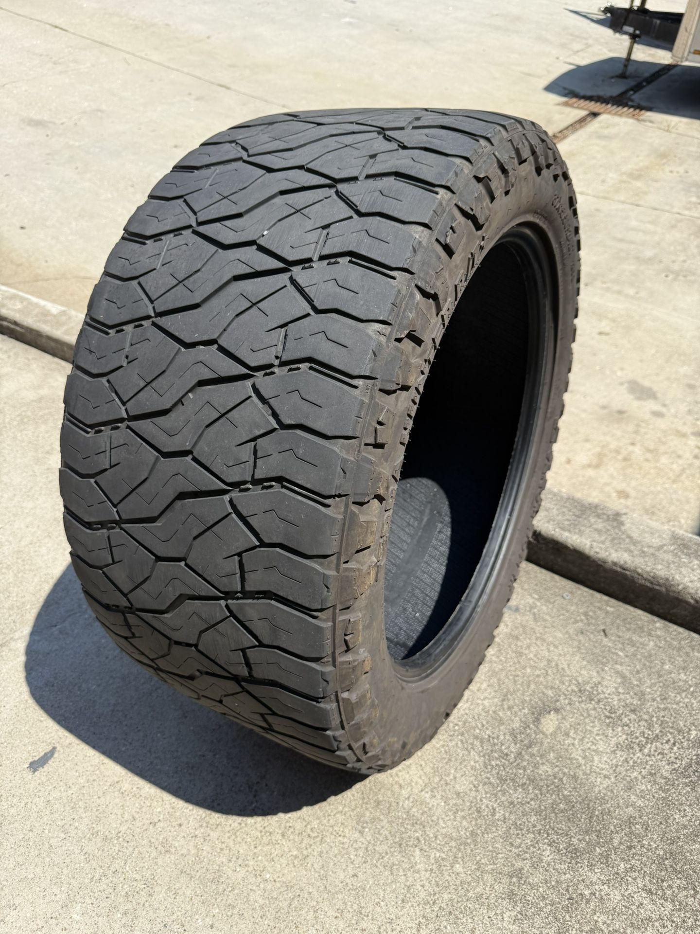 37X15.50R24