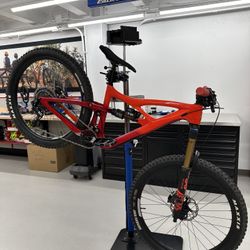 Ibis Mojo DH4 Size Medium 160/150 Suspension 