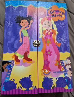 2002 Manhattan Toy Groovy Girls Groovy Style Wardrobe Carrying Case