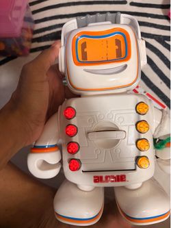 Robot toy to learn French