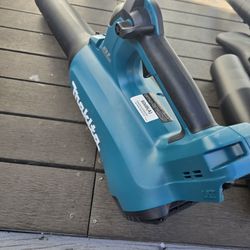 Makita 116 MPH 459 CFM LXT 18V Lithium-Ion Brushless Cordless Leaf Blower Tool Only 