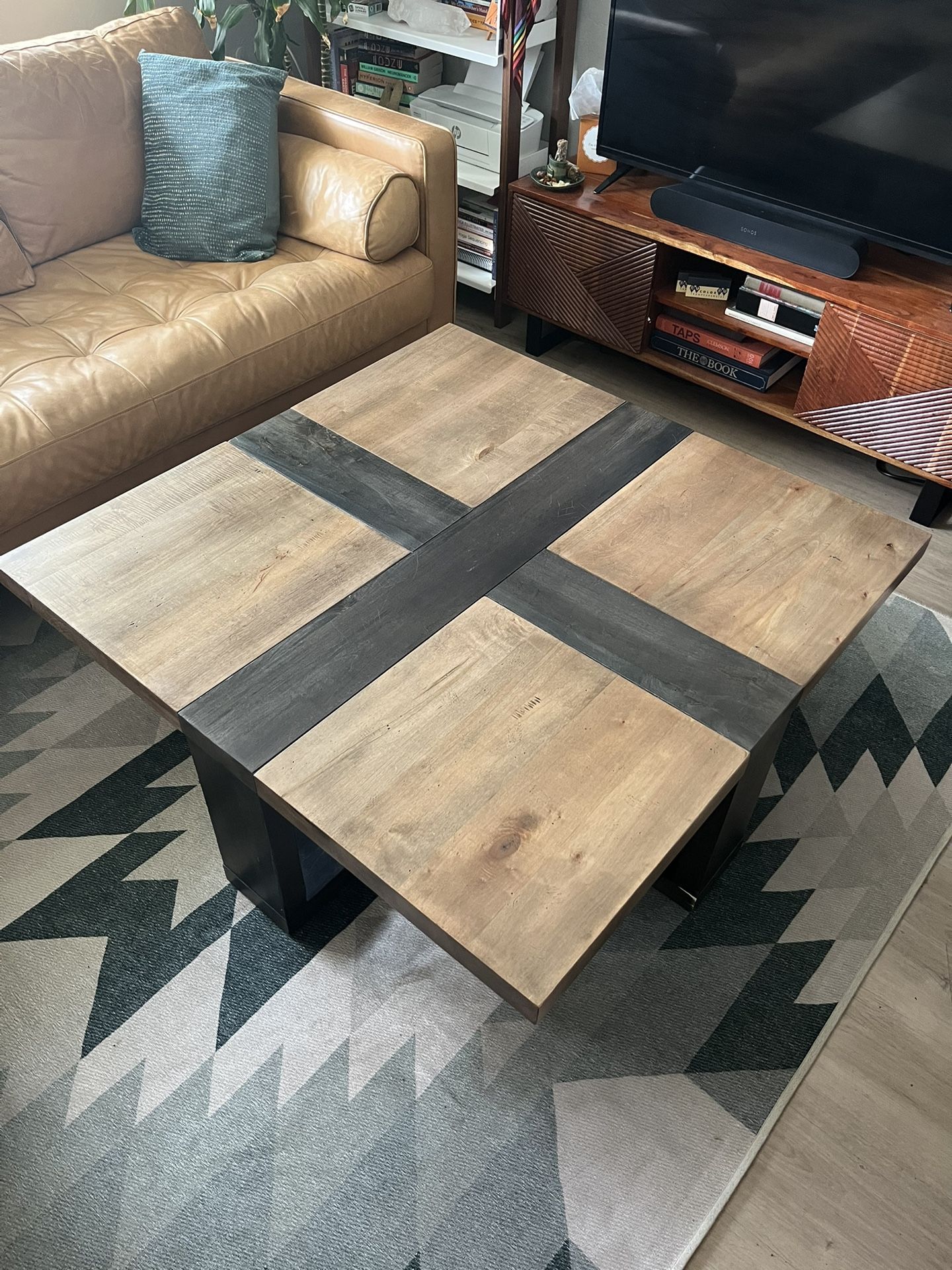 Bassett Coffee Table Set