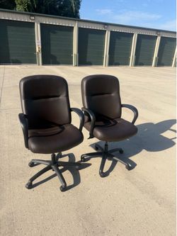 Desk chair