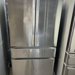OPEN BOX LG FRENCH STYLE STAINLESS STEEL REFRIGERATOR 