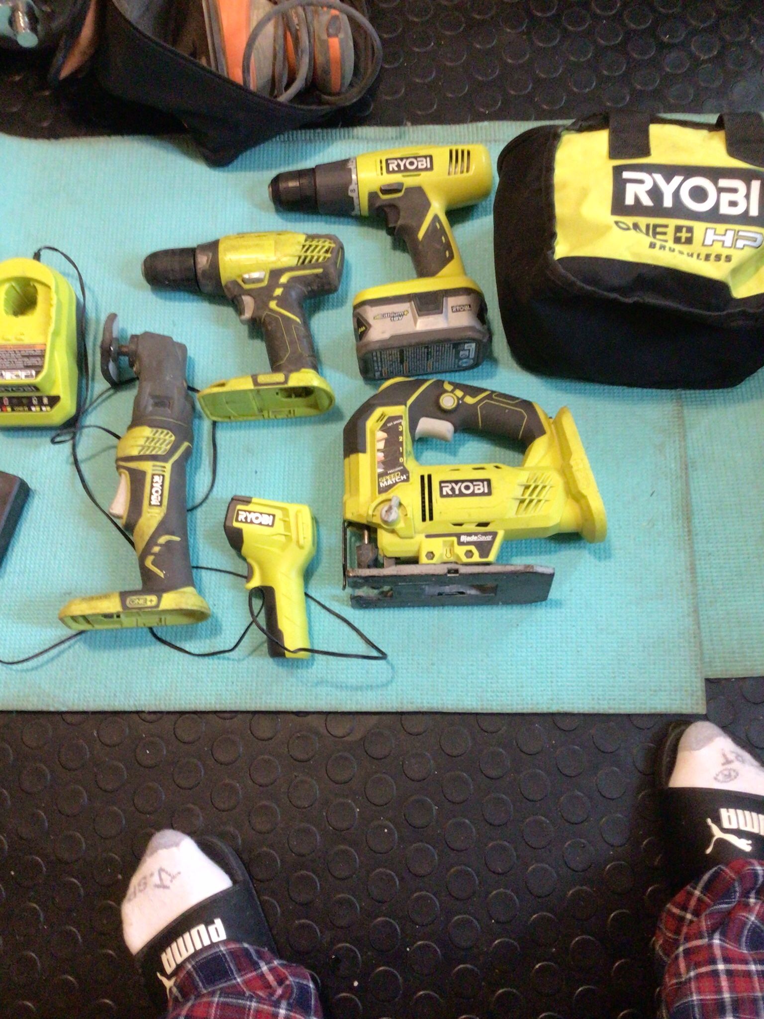 Ryobi Tools, 2 Drills, 1 Multi Tools,1 Jig Saw, 1 Thermostats, 1 Battery 3amp, 1 Charger