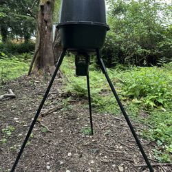 Animal Feeder 