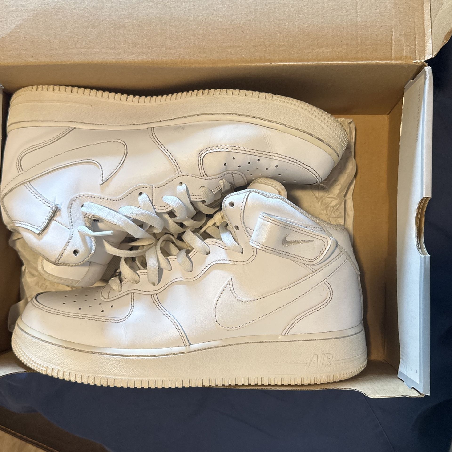 Air Force One Mid White