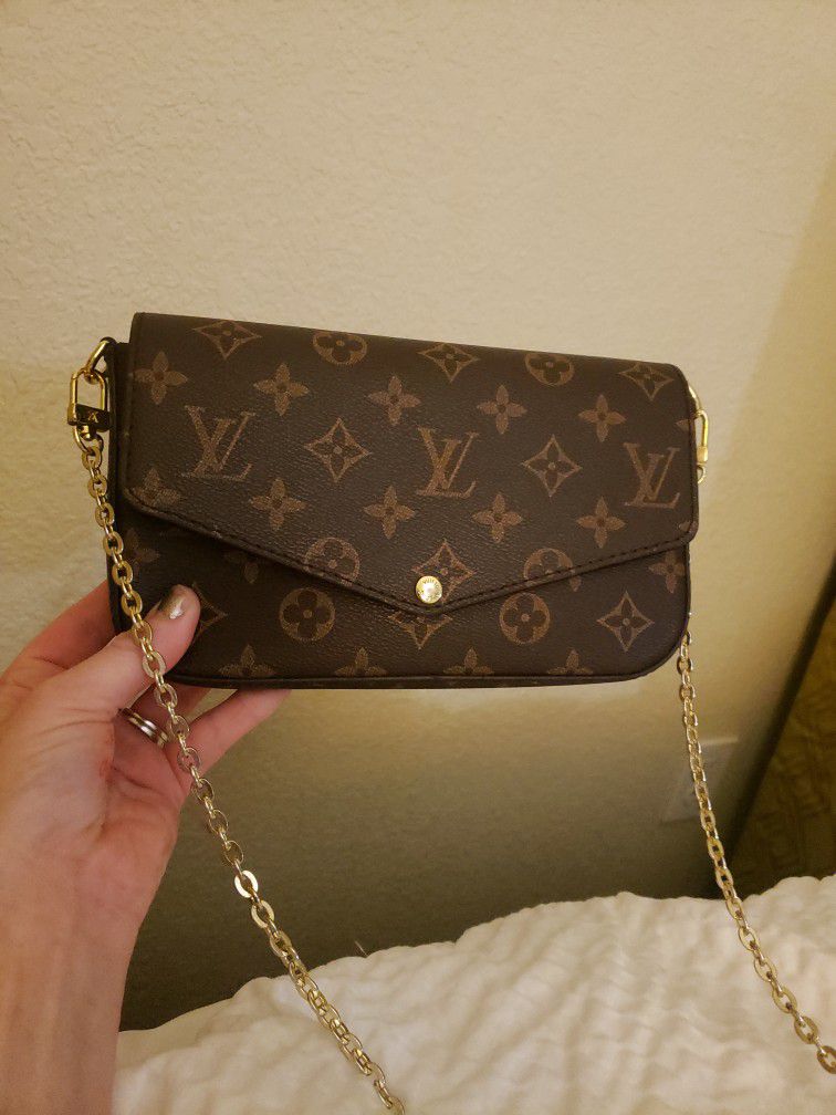 LV Louis Vuitton Popincourt Haut MNG for Sale in Universal City, TX -  OfferUp